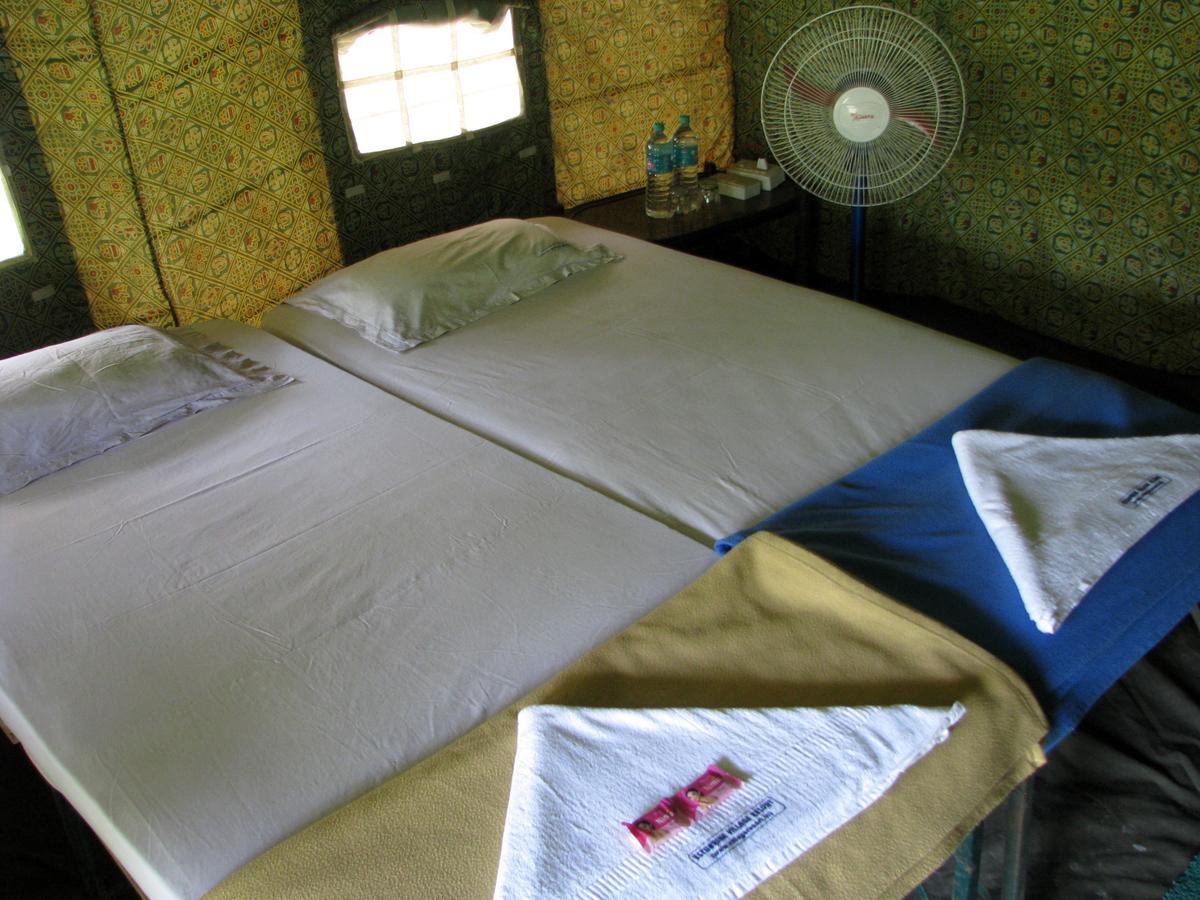 Estuarine Village Resort Sātabhāya Eksteriør billede